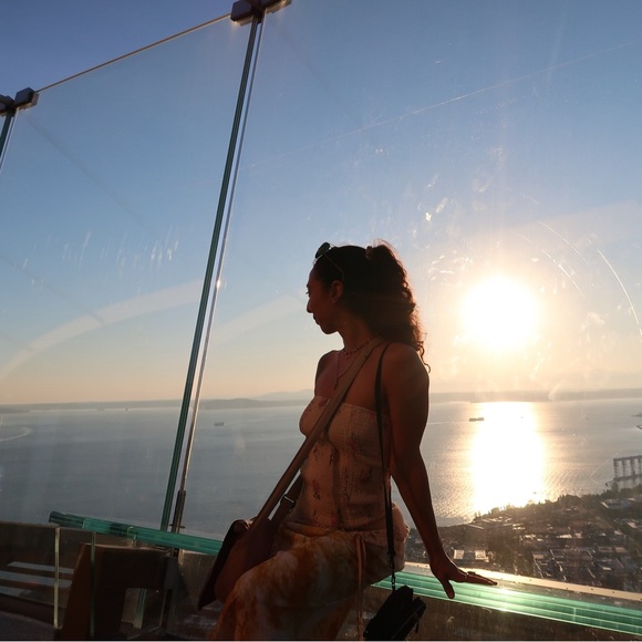 Meet your Posher, Stephanie - Picture 4 of 7